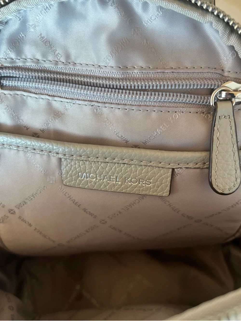 Michael Kors Mini Backpack Gray - Picture 5 of 6